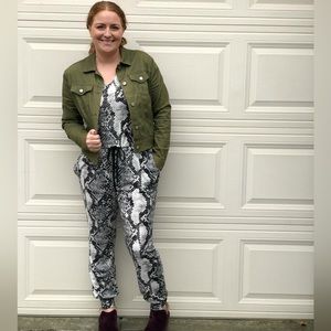 LuLaRoe Xoe Jumpsuit | Medium